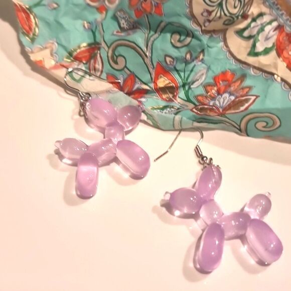 New DOLLS KILL Balloon Dog Acrylic Earrings - Picture 1 of 7